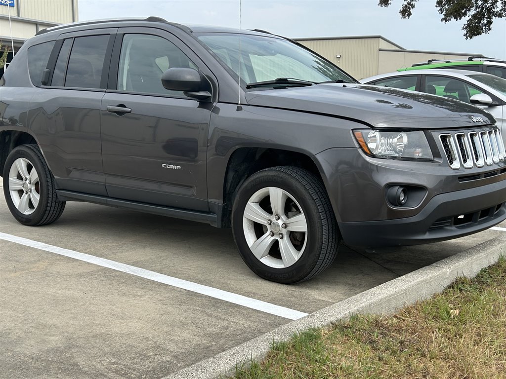 2016 Jeep Compass Sport's photo